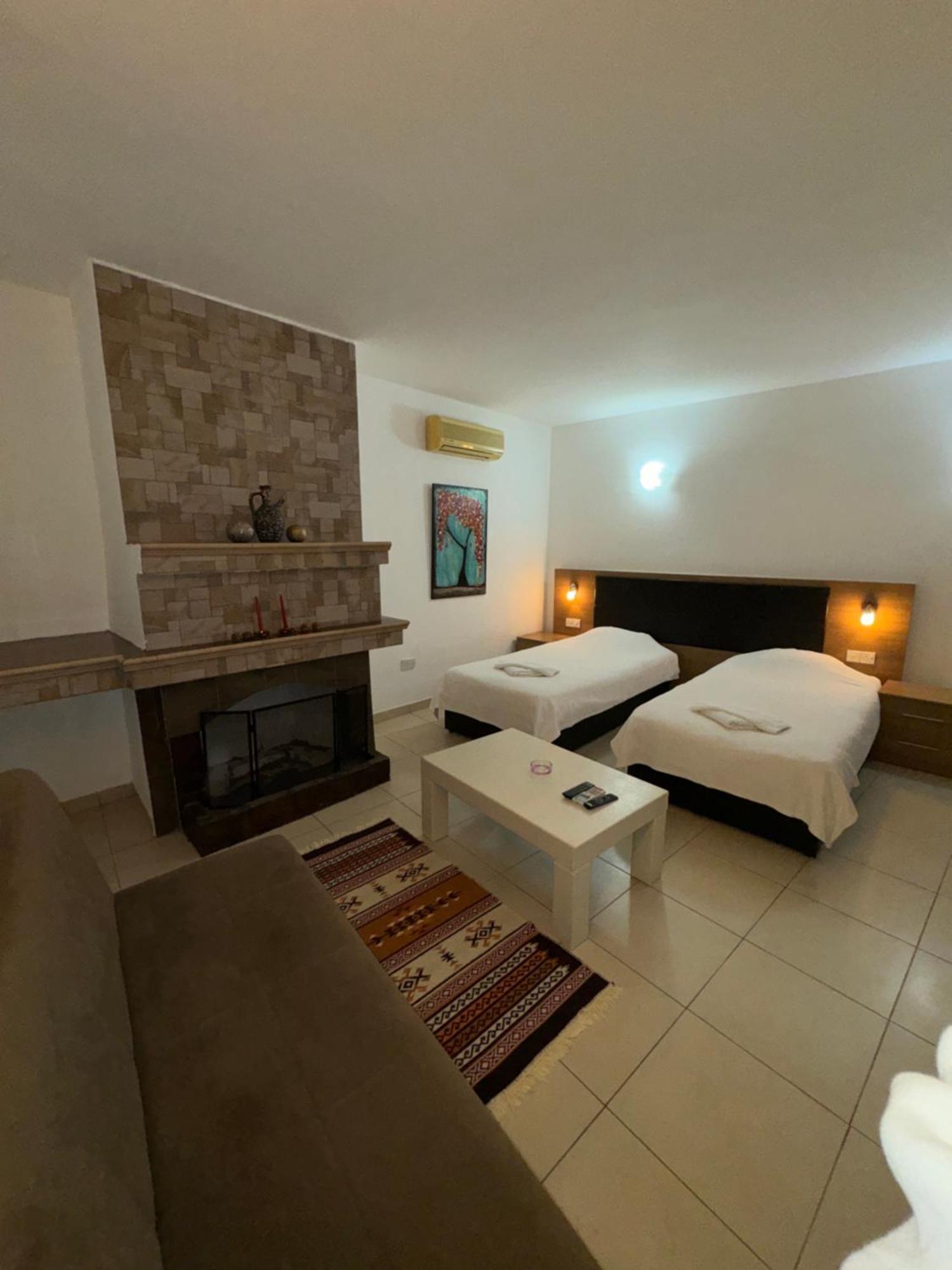 Betul Guest House Фамагуста Екстериор снимка