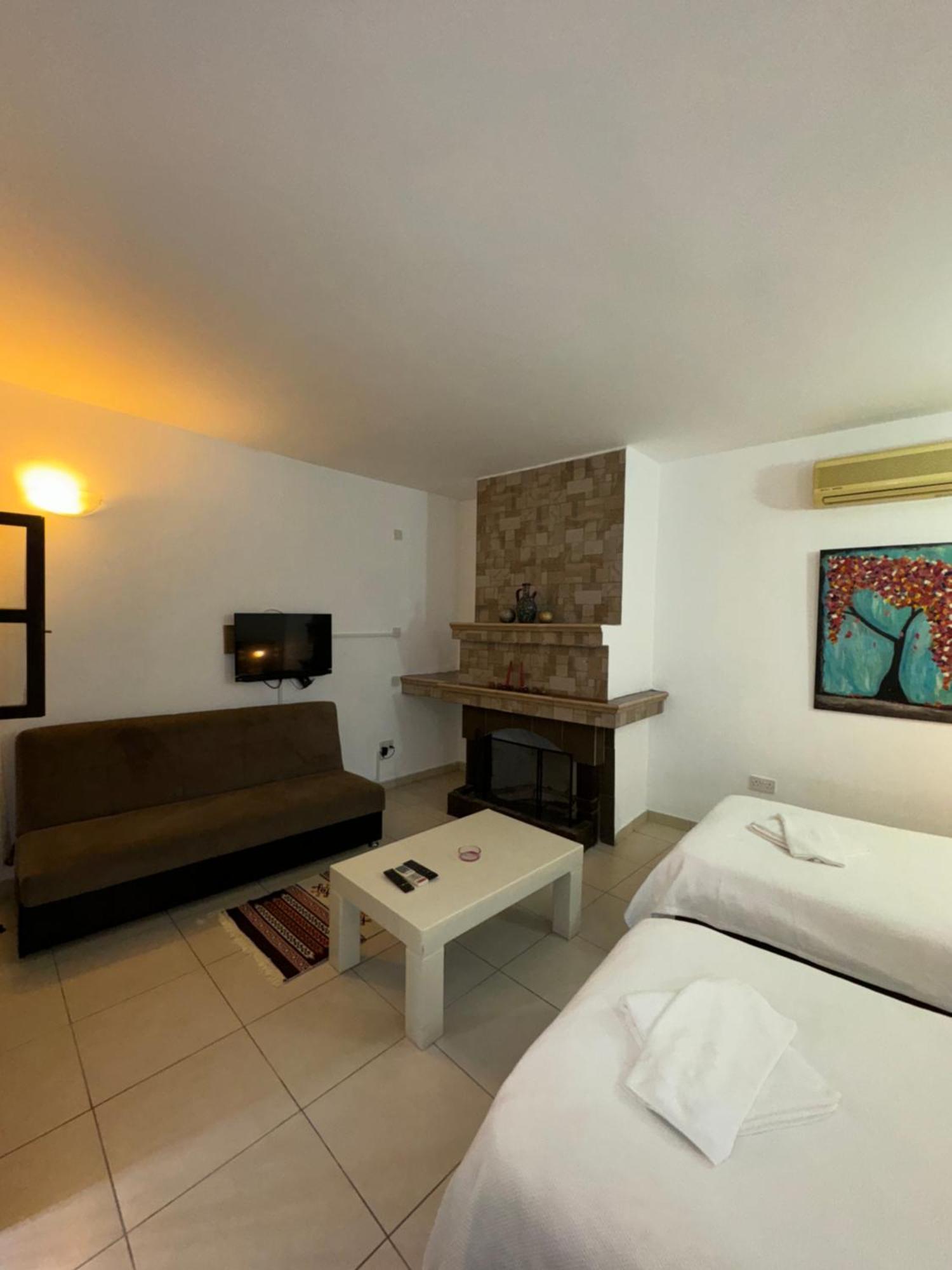 Betul Guest House Фамагуста Екстериор снимка